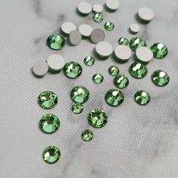 Preciosa Flatback Peridot