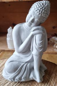 Buddha av betong