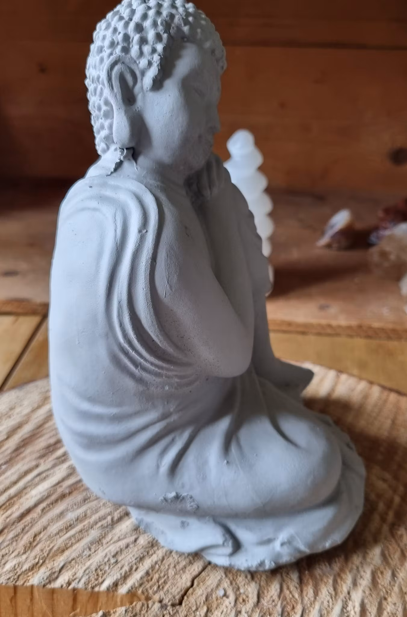 Buddha av betong