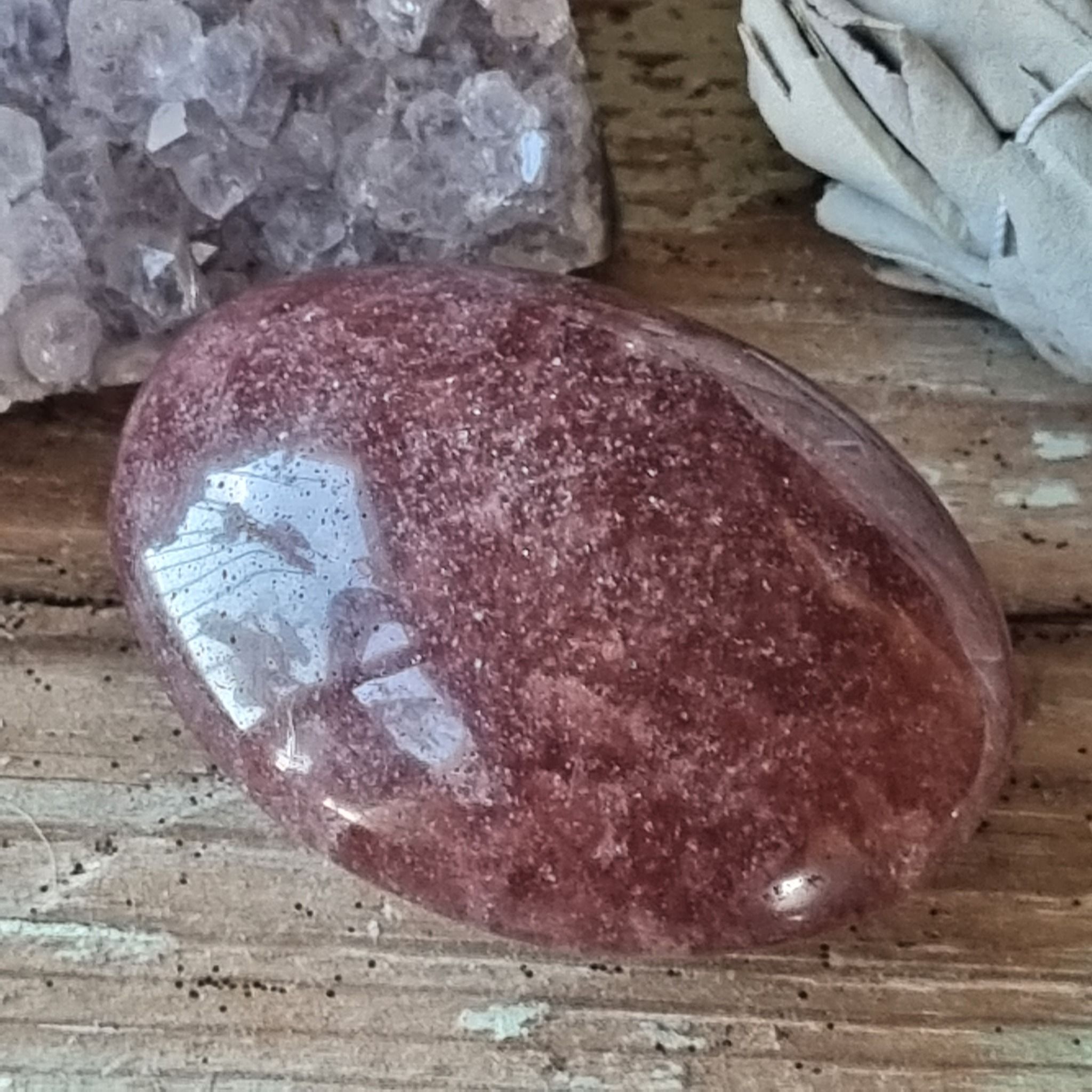 Handsten pebble Jordgubbskvarts