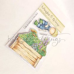 RETIRED - Clear Stamps - Sittande Trädgårdspojke / Sitting Gardener Boy