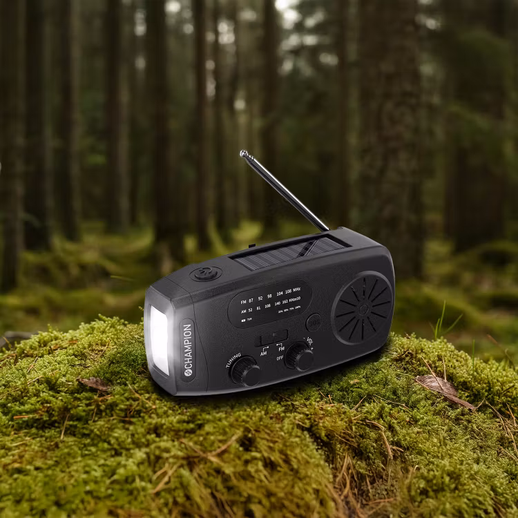 Vevradio med ficklampa och solcell Svart