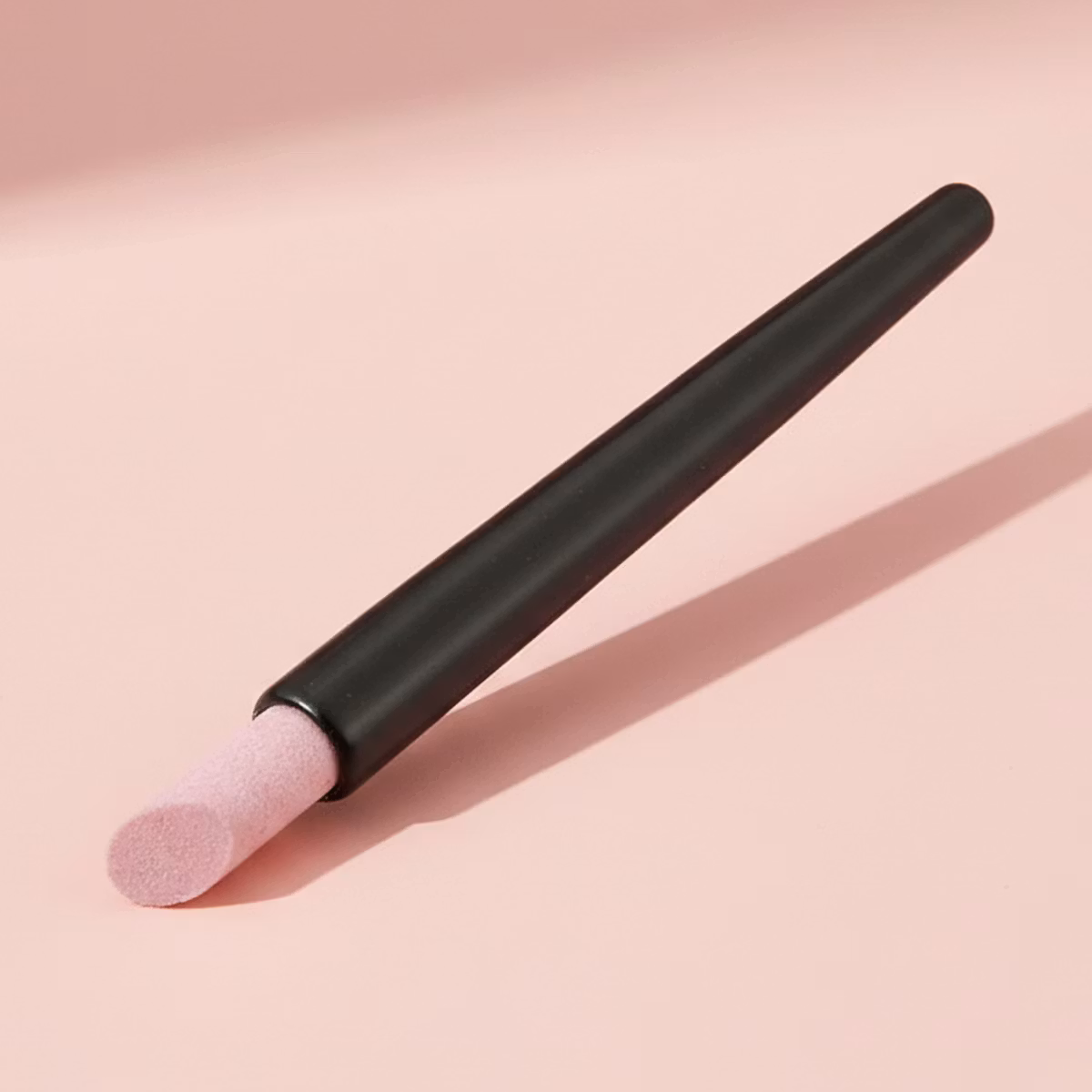 Neglebånd-skyver stein