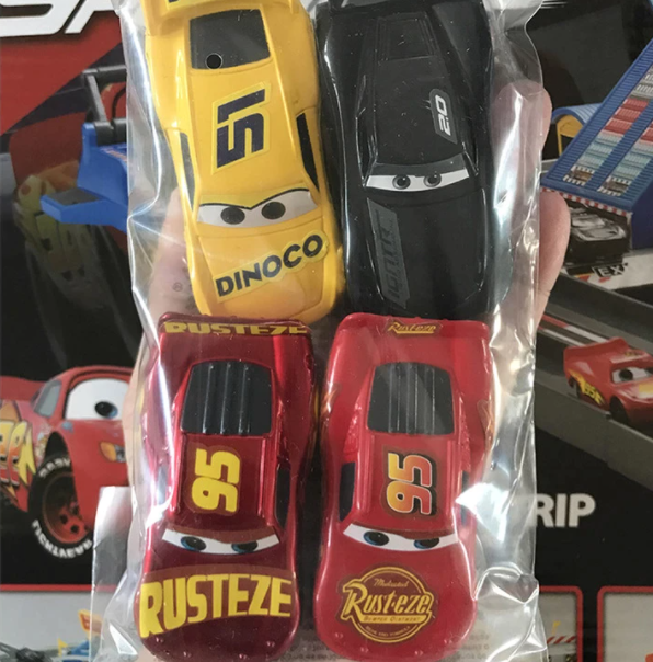 4-Pack Disney Pixar Cars Bilar 2 3 Toy Car Lightning McQueen No. 95 Mater Jackson Storm 1:64 PVC Pojkar Actionfigur Present