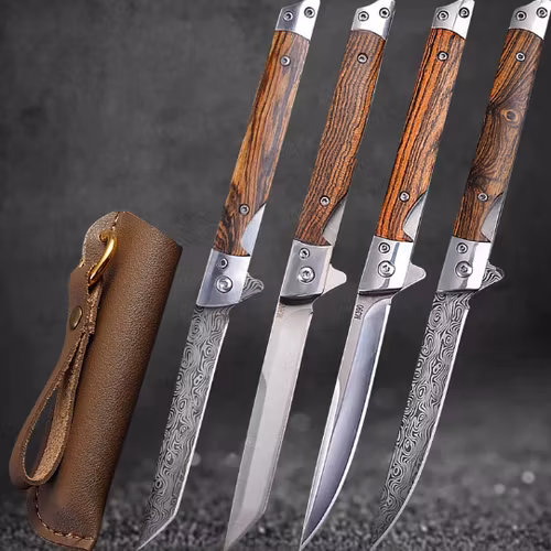 Damascuskniv med trähandtag + skyddsfodral