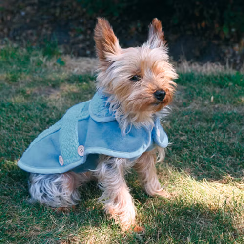 Hundtäcke Lilles ,mockaimitation, fleecefoder,rosa & ljusblå stl. 35-45 cm