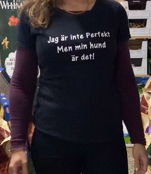Ebsalon T-shirt med tryck "Jag är inte perfekt men min hund är det"