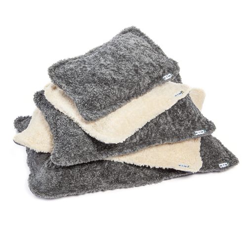 MetizoCushion/Dyna, Dark Grey/Off White. Flera storlekar