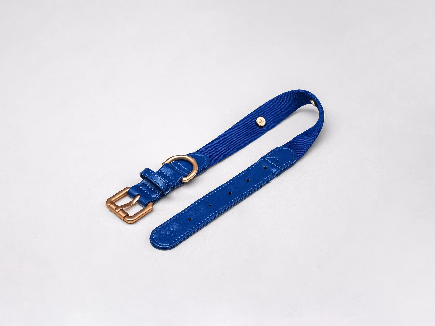 Barkalot halsband. Återvunna plastflaskor Veganskt läder. Imperial Blue XS-XL