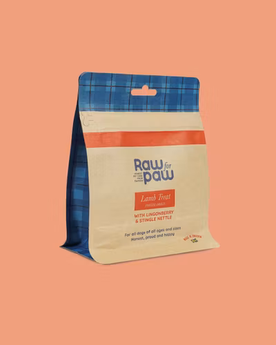 Raw for Paw- Lamb Treat- frystorkat lammkött med lingon och nässla 50 gram