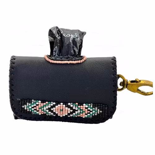 Zinj Design Bajspåsehållare Terese Pink. Handgjort av vegetabiliskt läder.