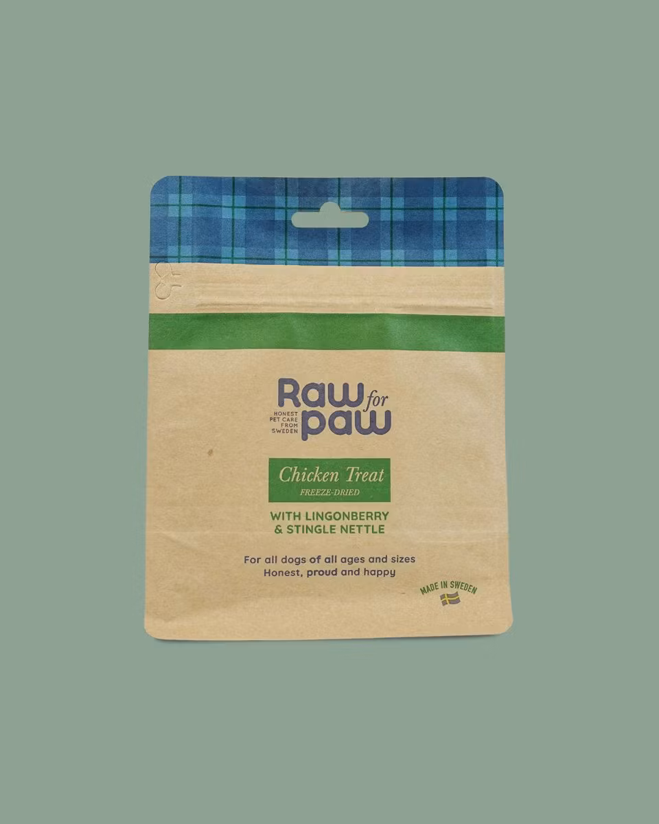 Raw for Paw- Chicken Treat- frystorkat kycklinggkött med lingon och nässla 50 gram