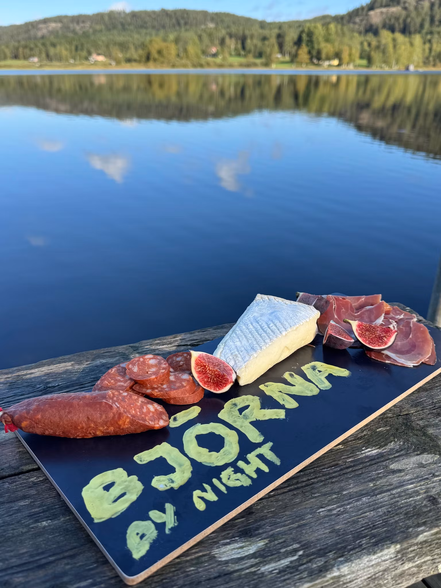 Charkbricka/Snacksbricka - Björna by Night