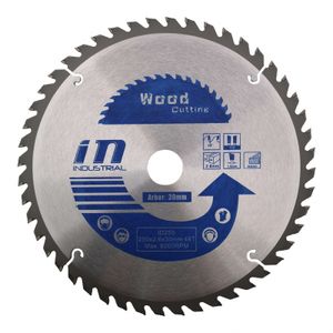 T.C.T sågklinga 250 mm i diameter och 30 mm centrumhål. 48 tänder.