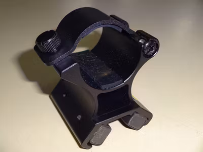 Magnetfäste
