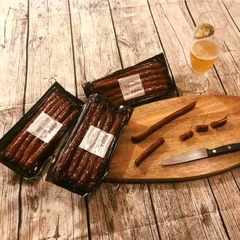 Smakrika närproducerade ölkorvar  Vitlöks Pinne