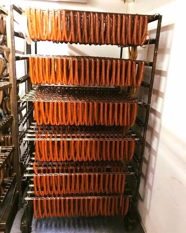 Smakrika närproducerade ölkorvar  Vitlöks Pinne