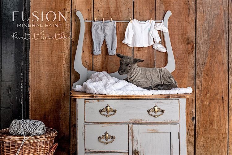 FUSION™ Mineral Paint - Little lamb