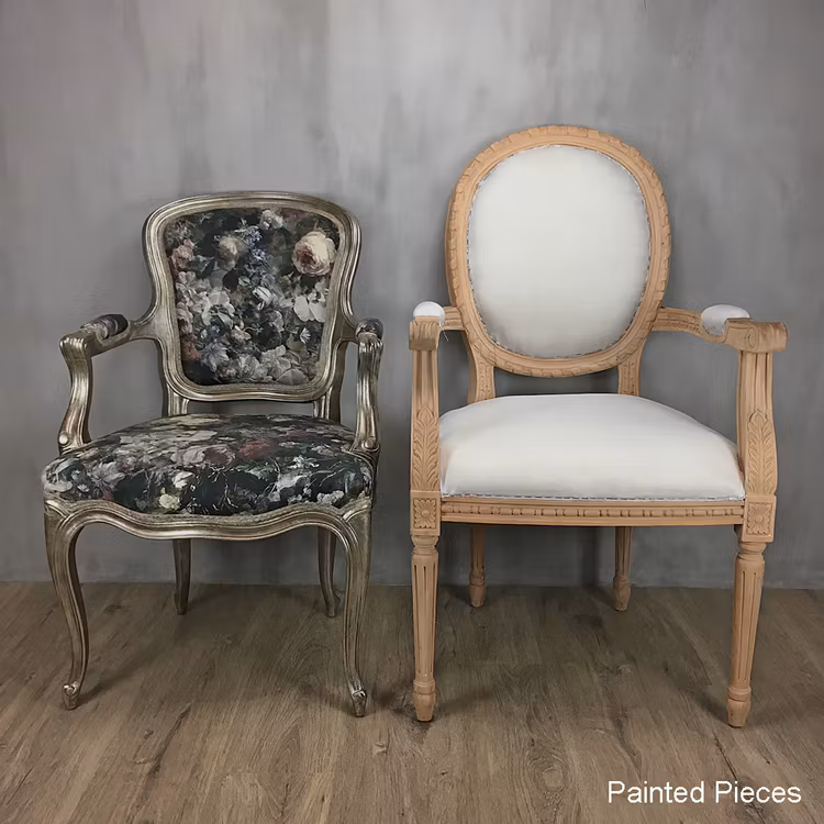 Stor handsnidad karmstol tillverkad av certifierad och hållbart odlad mahogny
