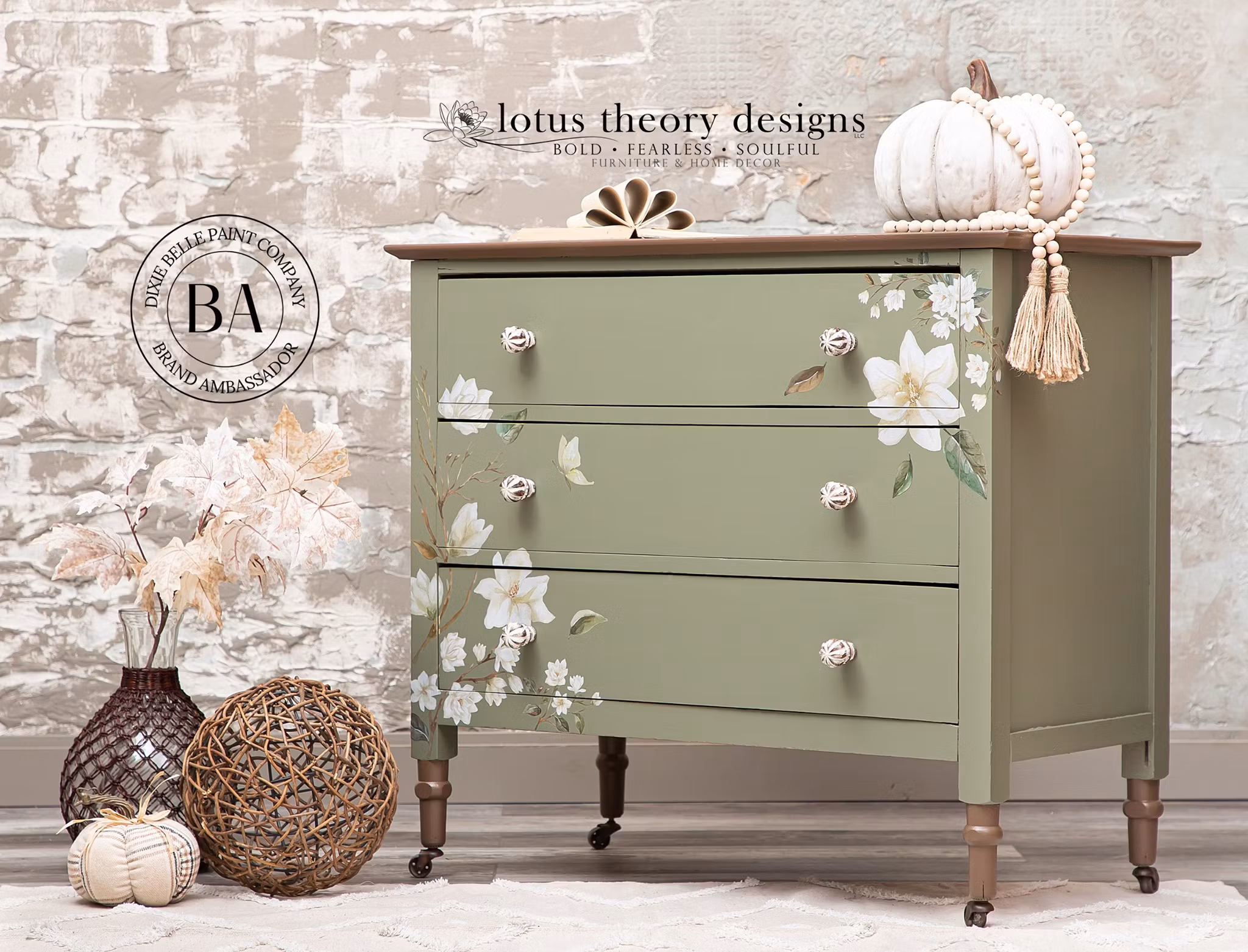 Dixie Belle CHALK Mineral Paint - JUNIPER - Photo credit: @lotustheorydesigns