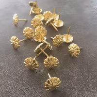 Dekorationsspik Ø12mm - Blomma Mässing - Säljes per Hg