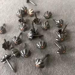 Dekorationsspik Ø9.5mm - Blomknopp Antik Koppar - Säljes per Hg