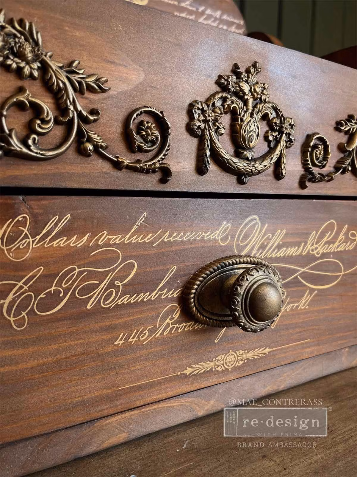 TRANSFERMOTIV - Re Design Décor Transfers - Queen's Glory
