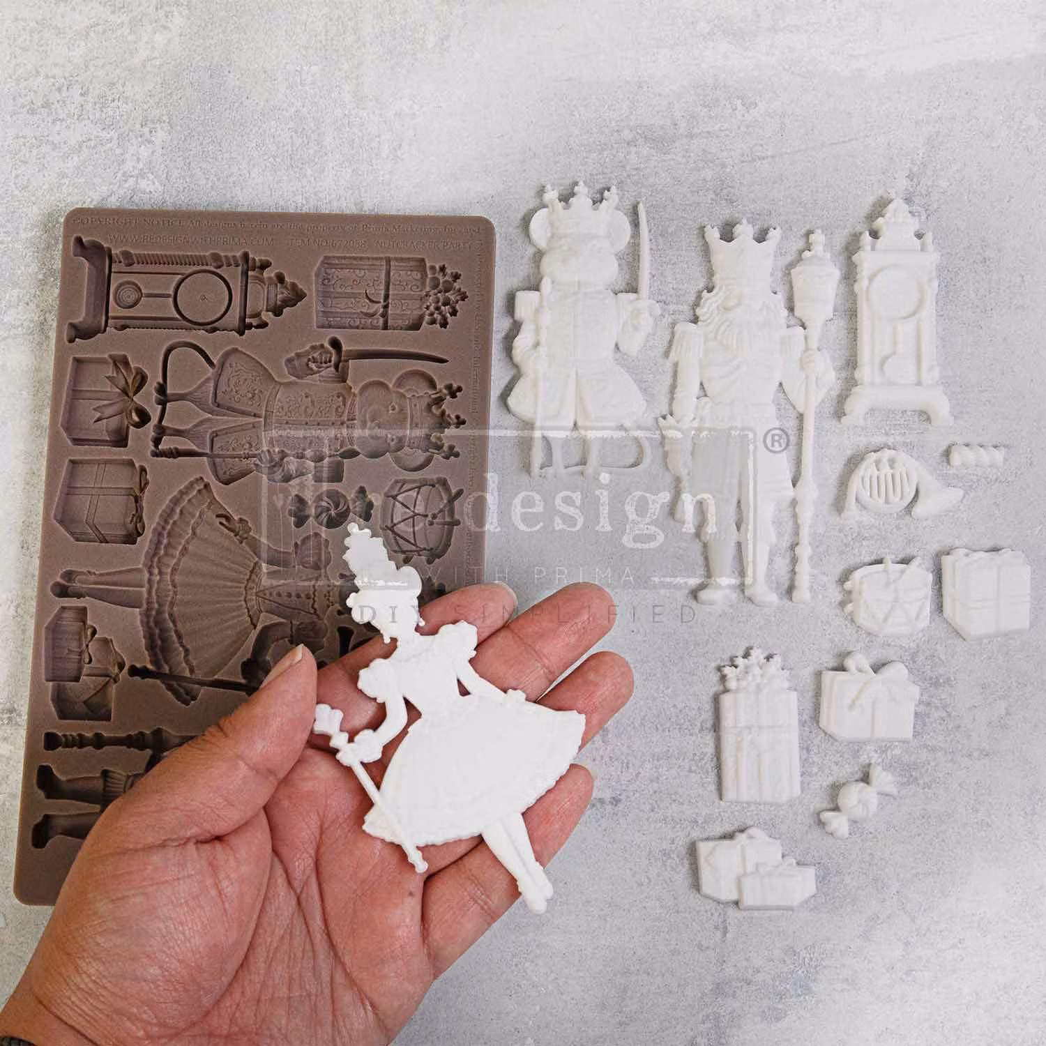 GJUTFORM - Re Design Décor Moulds - Silikonform - Nutcracker Party