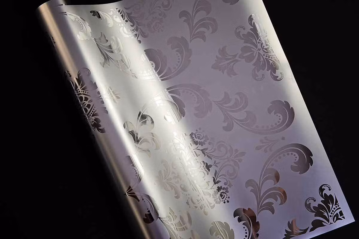 Re Design Décor Foil Transfers® - (Kacha) Silver House of Damask 46x61 cm
