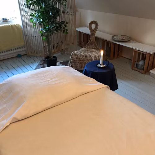 Behandlingar, boka genom info@stenar.nu eller tel 070-2919111