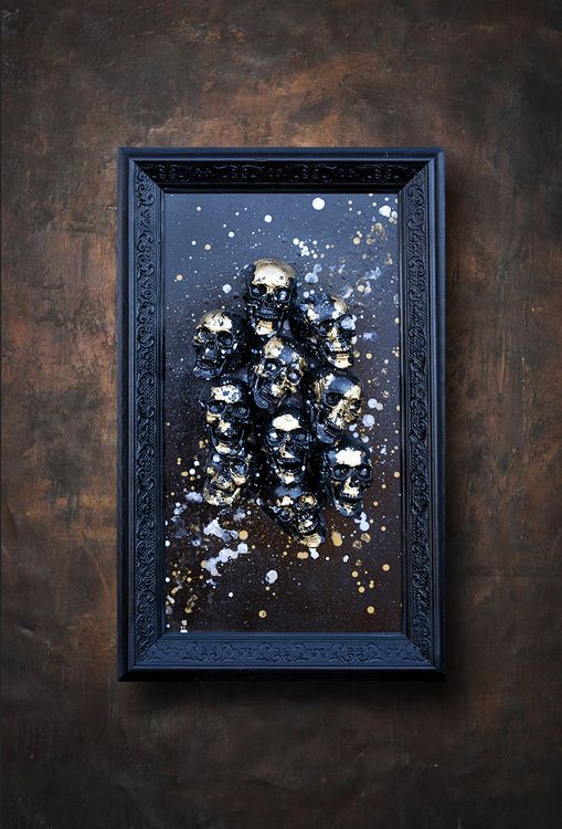 Skulls golden small