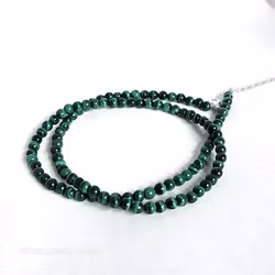 Halsband med malakit 6 mm med silverlås