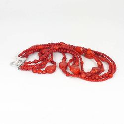 Korall halsband med 5 rader med silverlås