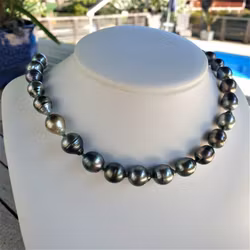Halsband med grå-gröna tahitipärlor 9-11 mm