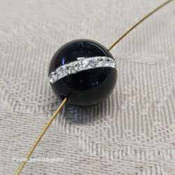Onyx, blank, kula 8 mm med bling per par