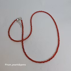 Halsband med röd 2 mm korall