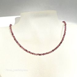 Halsband med fasettslipad 3 mm rosa turmalin
