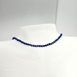 Halsband med 3 mm lapis lazuli