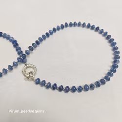 Halsband med rondellslipad 6 mm kyanit