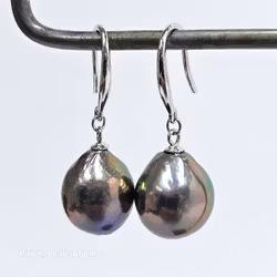 Stora blå-gröna barocka pärlor på nickelfri silverkrok