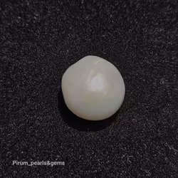 Stor, vit något barock pärla 13 mm OBORRAD!