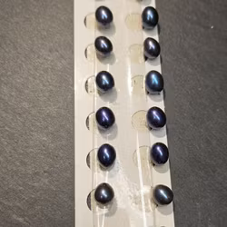 Droppformade blå pärlor 7-7,5 mm