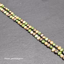 Grön-guld mix pärlor 5-6 mm