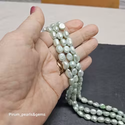Mintgröna pärlor 8x10 mm