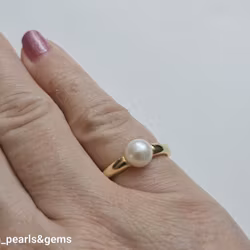 Förgylld silverring med vit odlad pärla