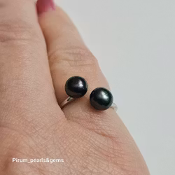 Silverring med två blå-violetta pärlor