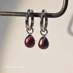 Röd droppformad pärla 8 mm på silverögla