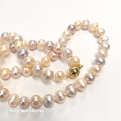 Pärlhalsband med naturfärgade pärlor 6-7 mm förgyllt lås