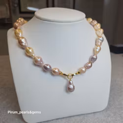Halsband med naturfärgade metallic pärlor 11-12 mm