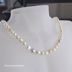 Pärlcollier med vita,blå och guld vietnamesiska akoyapärlor